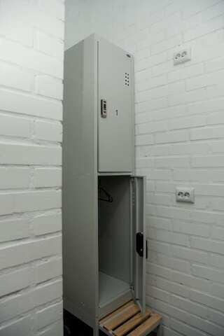 Хостелы Z-Hostel Киев Кровать в общем номере с 2 кроватями-7