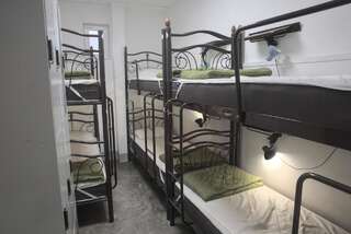 Хостелы Z-Hostel Киев Кровать в общем 6-местном номере-1